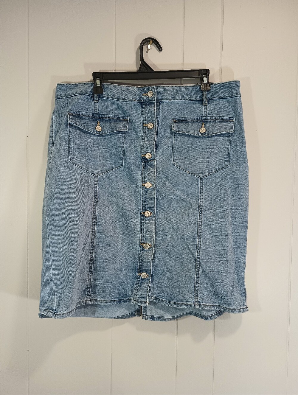 C Est. 1946 Button-Front Light Blue Denim Midi Skirt